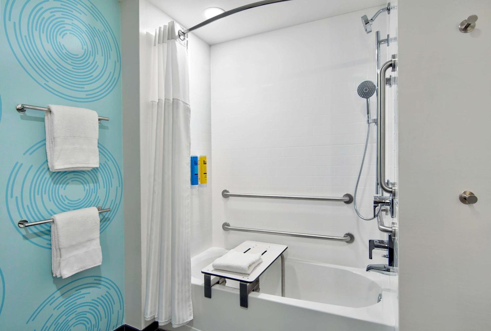 Tru By Hilton Ashburn One Loudoun, Va Hotel Екстериор снимка